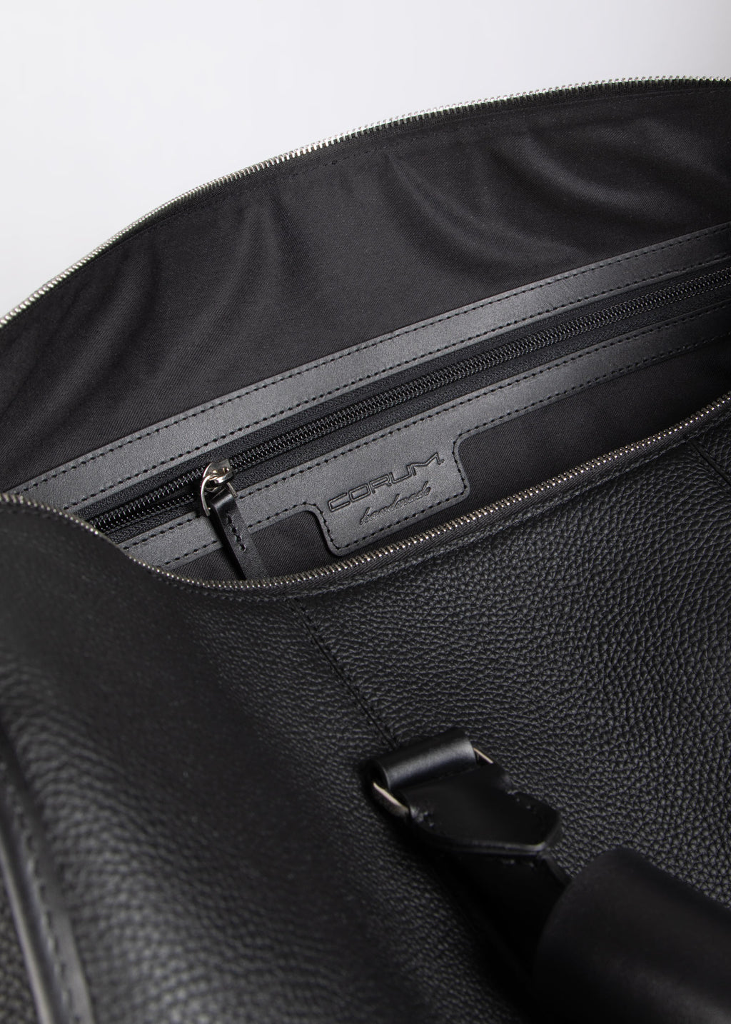Leather Duffle Bag 2513402