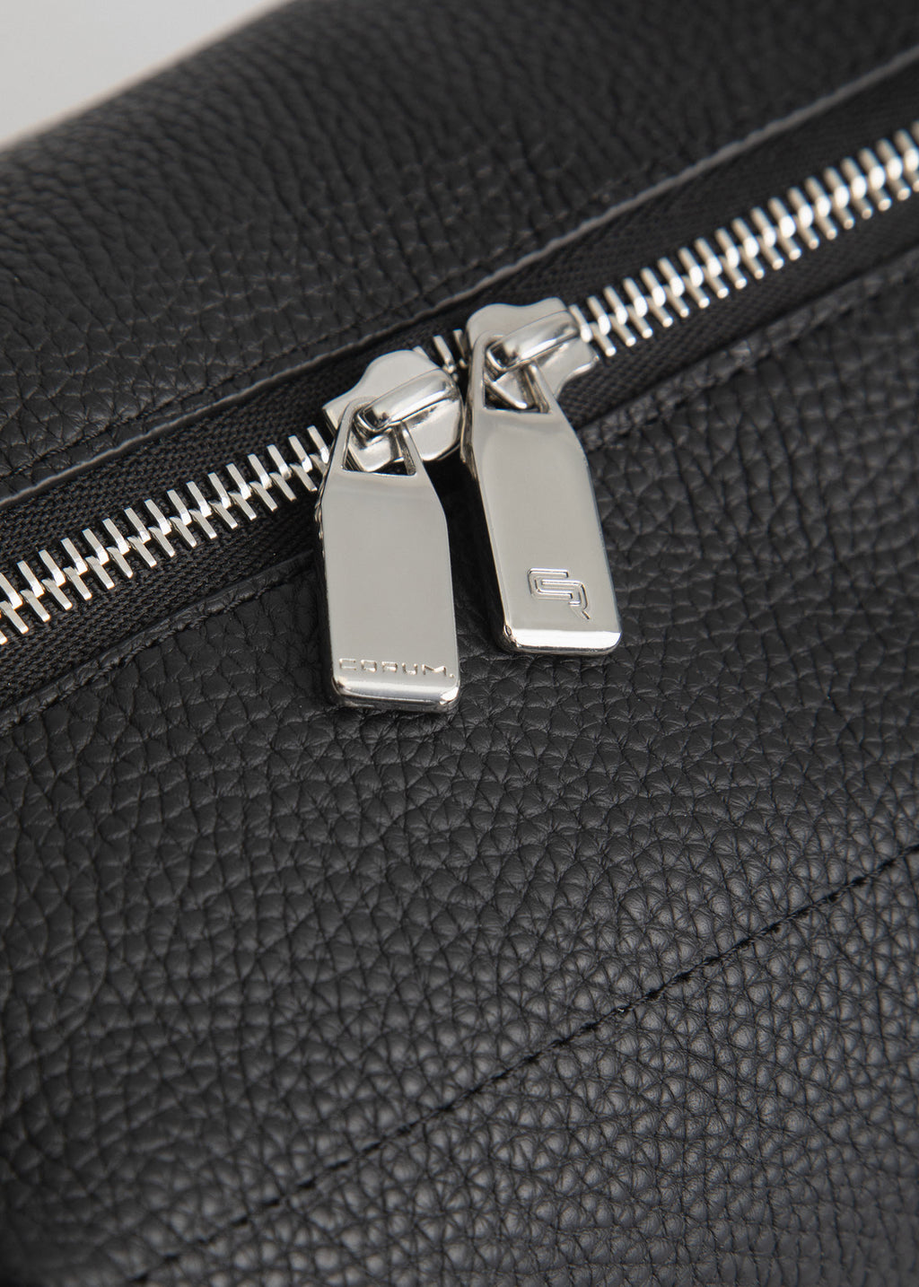 Leather Dopp Kit Bag 2513401