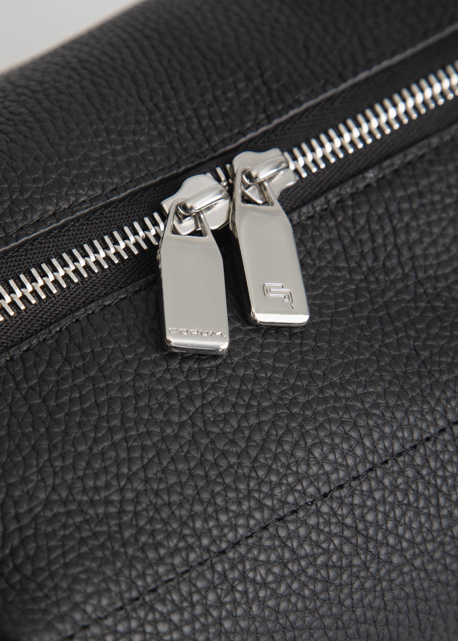 Leather Dopp Kit Bag 2513401
