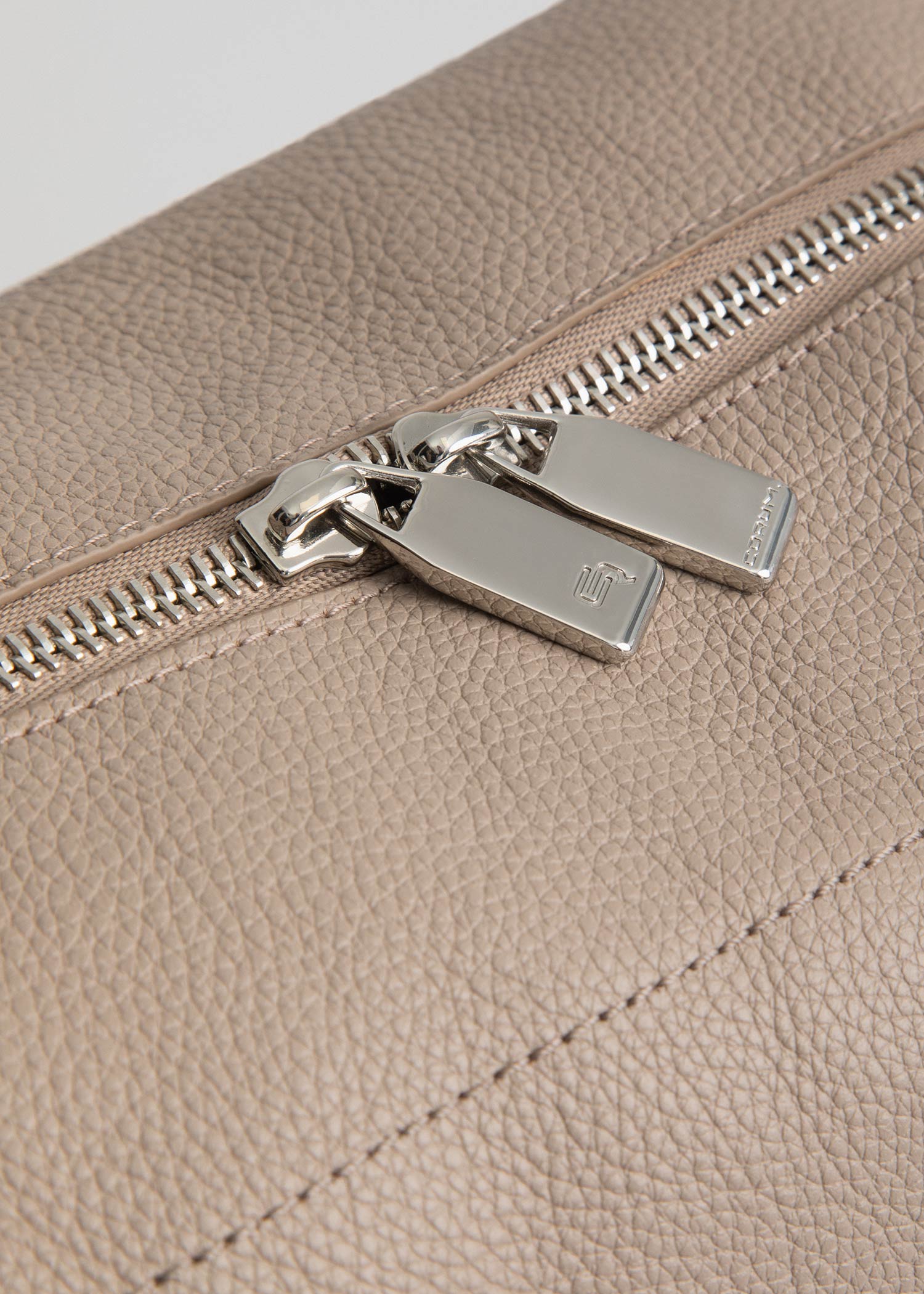 Leather Dopp Kit Bag 2513401